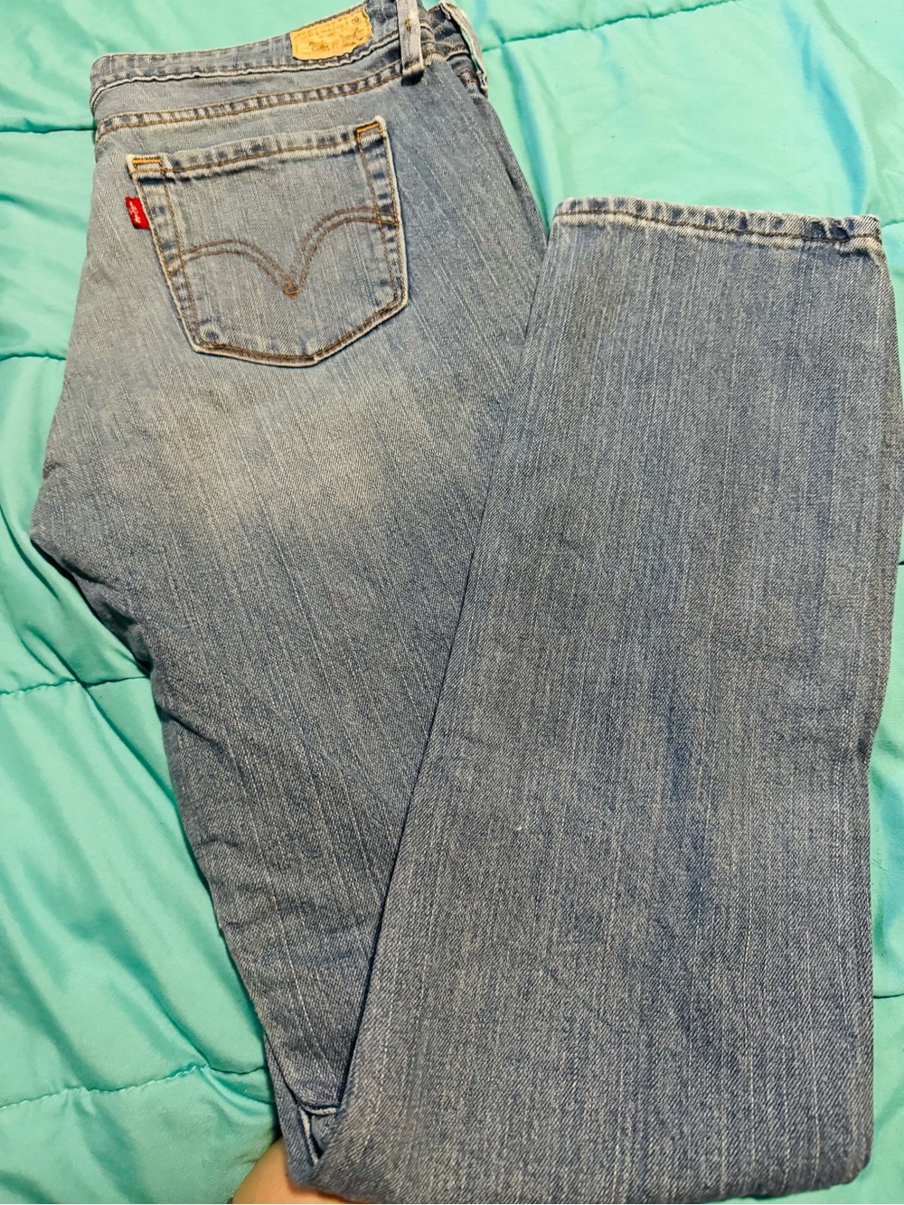 Levi's woman’s Medium Blue Straight Jeans